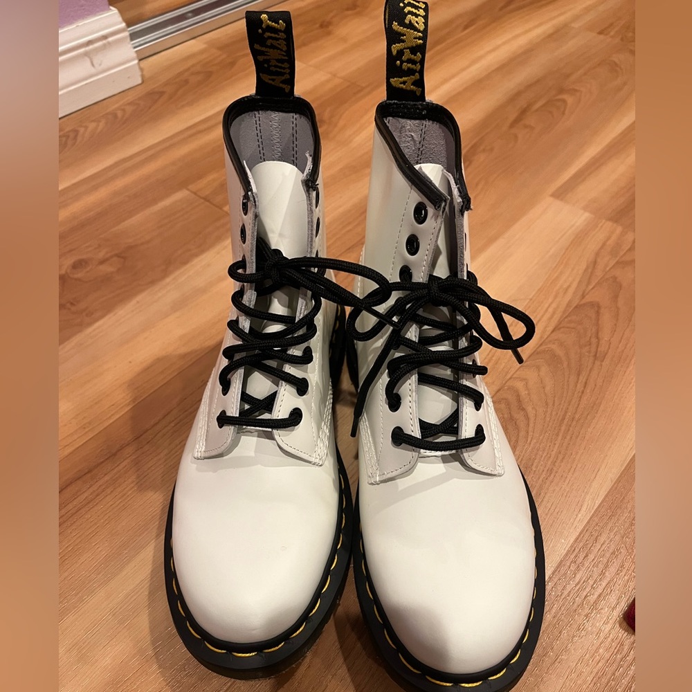 COPY - Dr. Martens